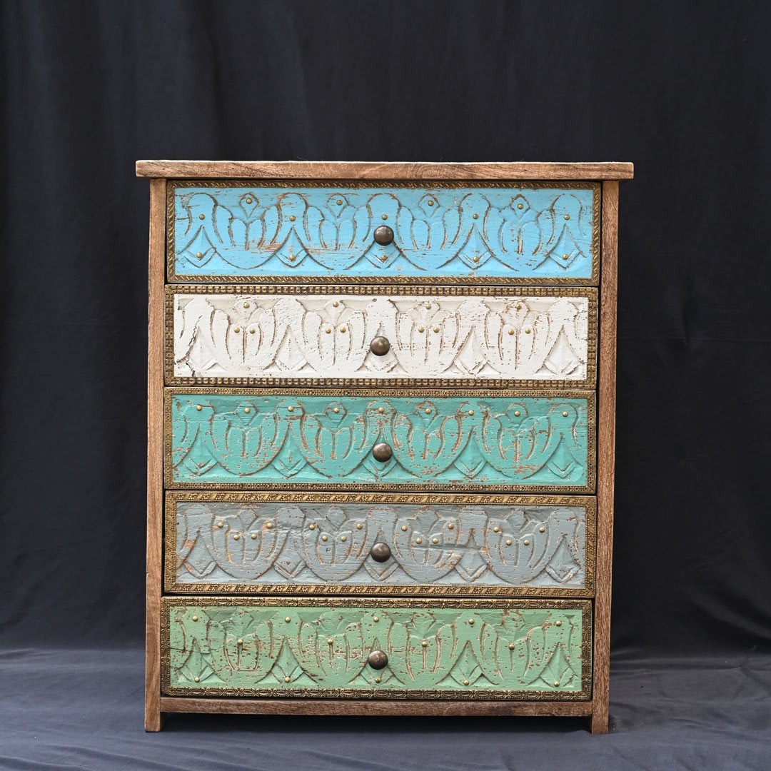 Traditional Vintage Wooden Chest of Drawers